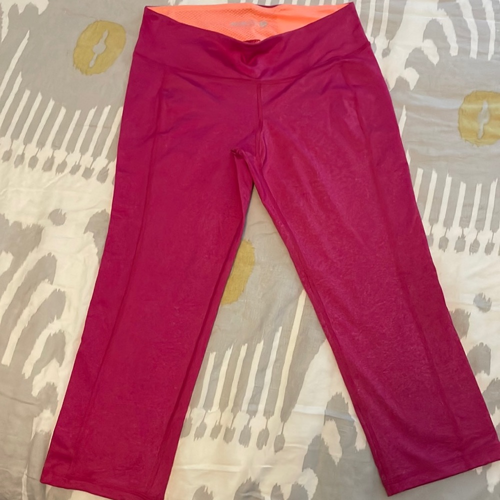 Old navy Active Capris